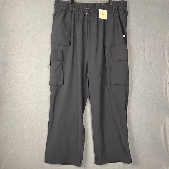 Fabletics Pants Men's 2XL Gray The Heights Cargo Pockets Straight Leg Hiking NWT - Picture 1 of 13